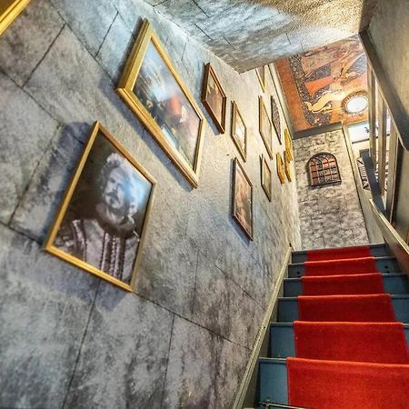 Hogwarts Hideaway Themed Property Watford  Luaran gambar