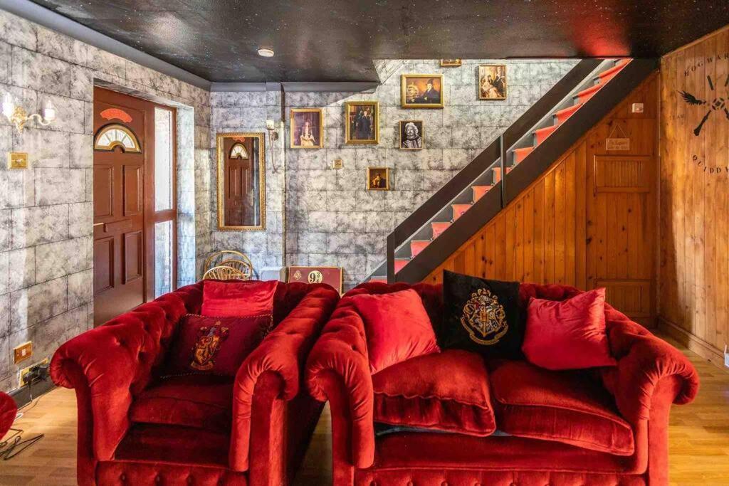 Hogwarts Hideaway Themed Property Watford  Luaran gambar