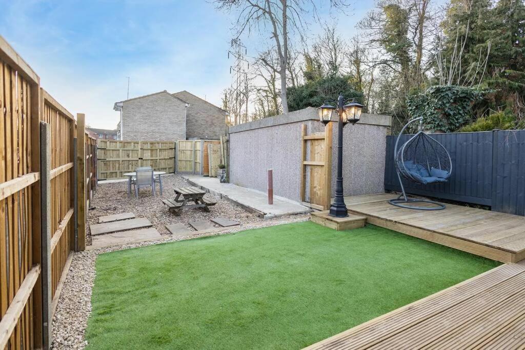 Hogwarts Hideaway Themed Property Watford  Luaran gambar